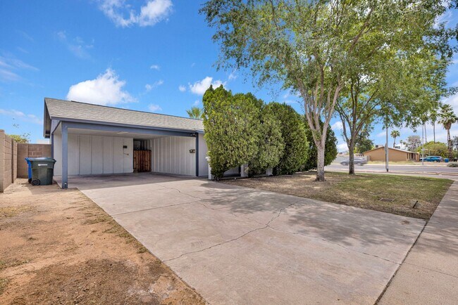 property at 13811 N 37th Way