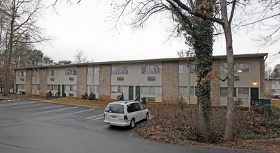 Cherokee Ridge Apartments in Knoxville, TN - Building Photo - Building Photo