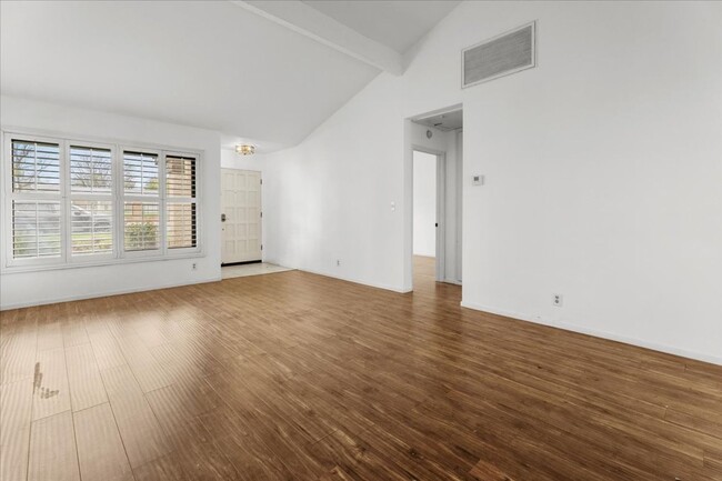 20048 Chase St in Los Angeles, CA - Building Photo - Building Photo