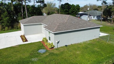 361 NW Friar St in Port St. Lucie, FL - Building Photo - Building Photo