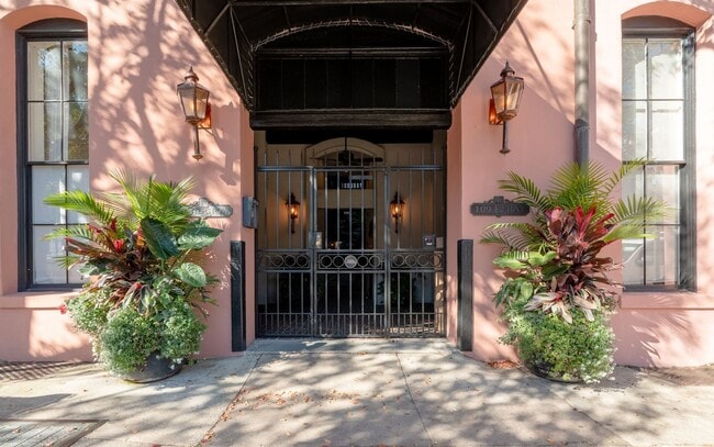 109 E Bay St in Charleston, SC - Building Photo - Building Photo