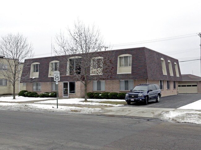 3180 Valerie Arms Dr in Dayton, OH - Foto de edificio - Building Photo