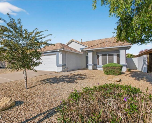 property at 552 E Jasper Dr