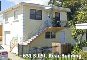 631 S J St, Unit Rear Upper in Lake Worth, FL - Building Photo