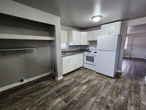 1660 W 800 N in Salt Lake City, UT - Building Photo - Building Photo