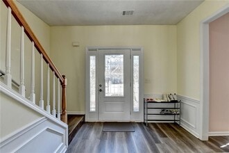 435 Leasingham Way in Duluth, GA - Foto de edificio - Building Photo