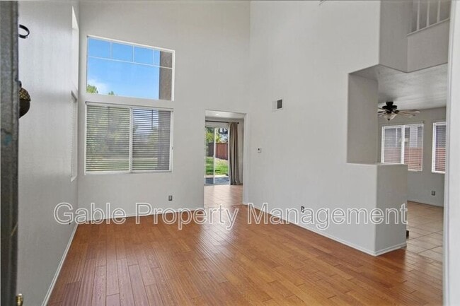 26534 Isabella Pkwy in Santa Clarita, CA - Building Photo - Building Photo