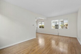 4820 Inglewood Blvd, Unit Back Unit in Culver City, CA - Foto de edificio - Building Photo