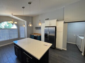 24 S Willow Creek St in Chandler, AZ - Building Photo - Building Photo