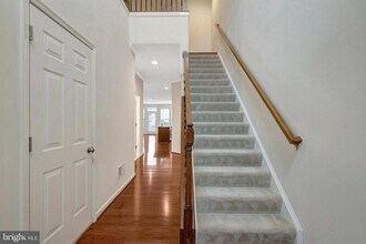41841 Diabase Square in Aldie, VA - Building Photo - Building Photo