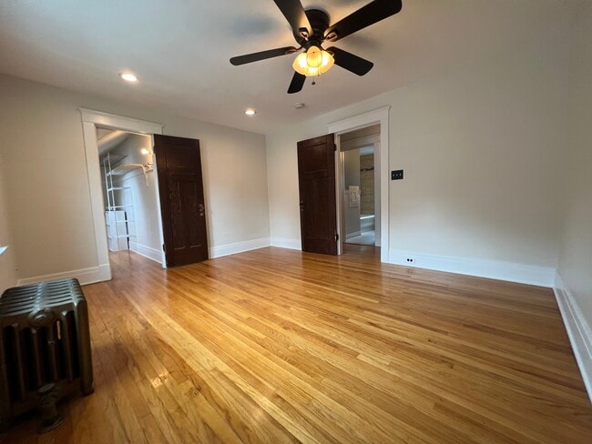 61 Hirschfield Dr, Unit Upper in Williamsville, NY - Foto de edificio - Building Photo