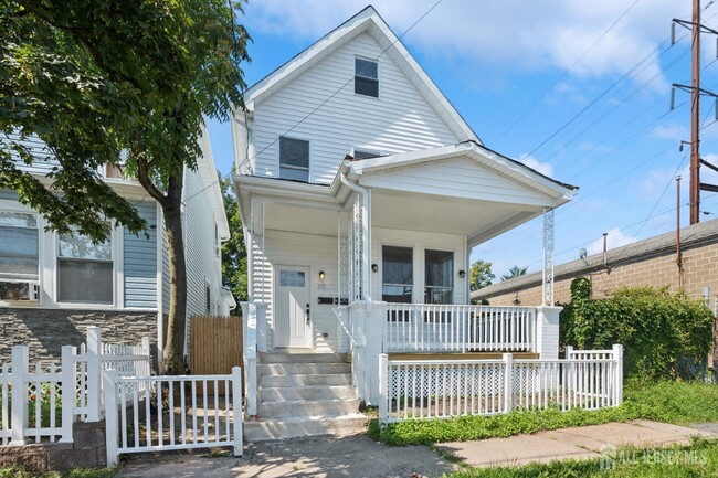 property at 318 Seaman St