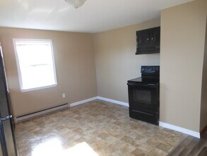 1331 Old Rte One, Unit A2 in Waldoboro, ME - Building Photo - Building Photo