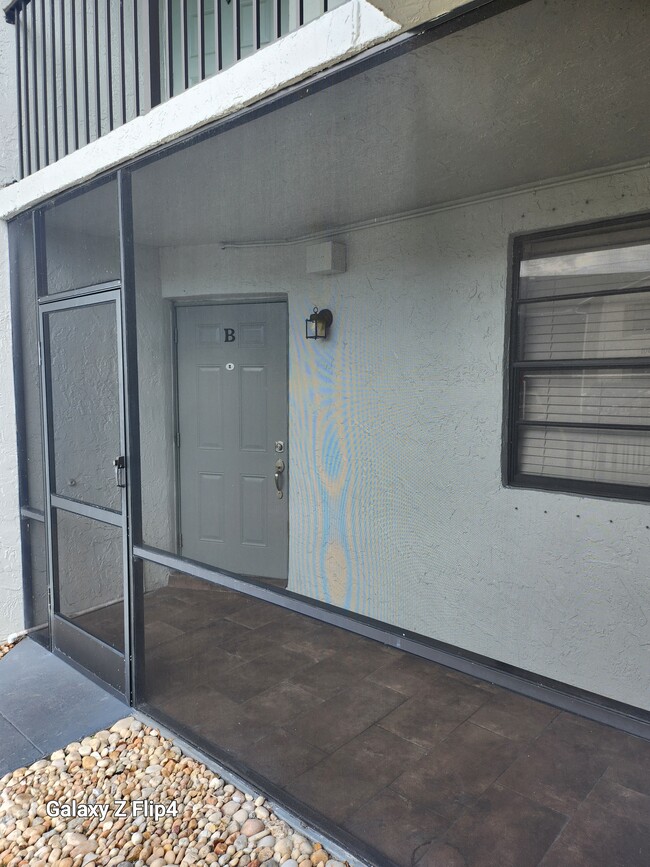 property at 1280 S Franklin Ave
