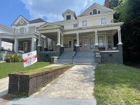 946 Magnolia St in Macon, GA - Building Photo