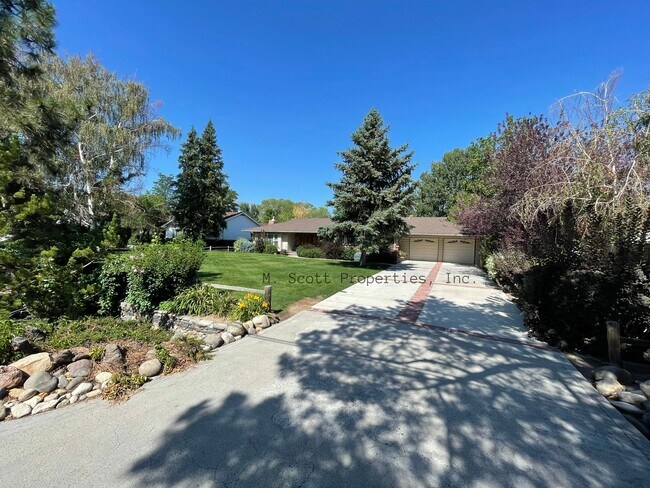 1626 10th St in Minden, NV - Building Photo - Building Photo