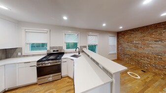 2 Belvidere Pl, Unit 3 in Cambridge, MA - Building Photo