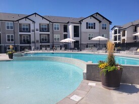 Lark on Woodmen in Colorado Springs, CO - Building Photo