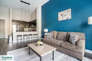 1535 Canal St in New Orleans, LA - Building Photo