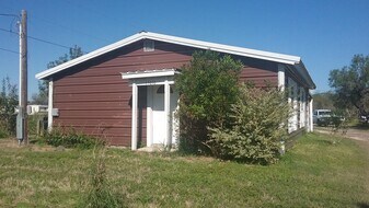 15016 County Road 1876 in Odem, TX - Building Photo