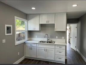 12459 Rose Ave in Downey, CA - Building Photo - Building Photo