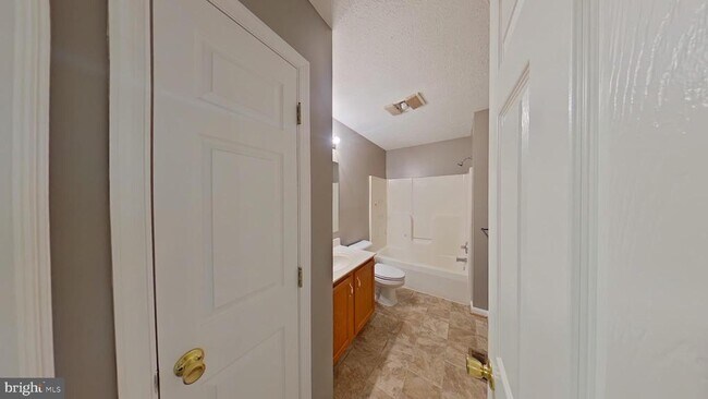 11 Morningstar Dr in Hedgesville, WV - Building Photo - Building Photo