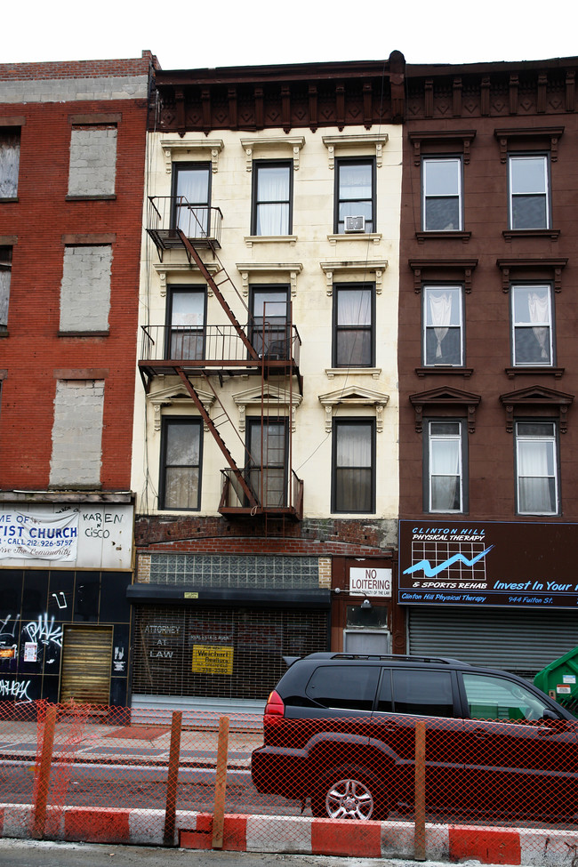 946 Fulton St in Brooklyn, NY - Building Photo - Building Photo