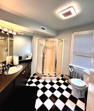 18 Grove St, Unit 18B in Haddonfield, NJ - Building Photo - Building Photo