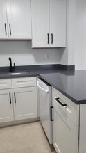 6882 NW 173rd Dr in Hialeah, FL - Building Photo - Building Photo