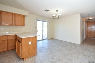 8840 E 38th Ln in Yuma, AZ - Building Photo - Building Photo