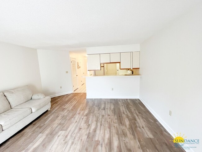 property at 107 Westlake Ct
