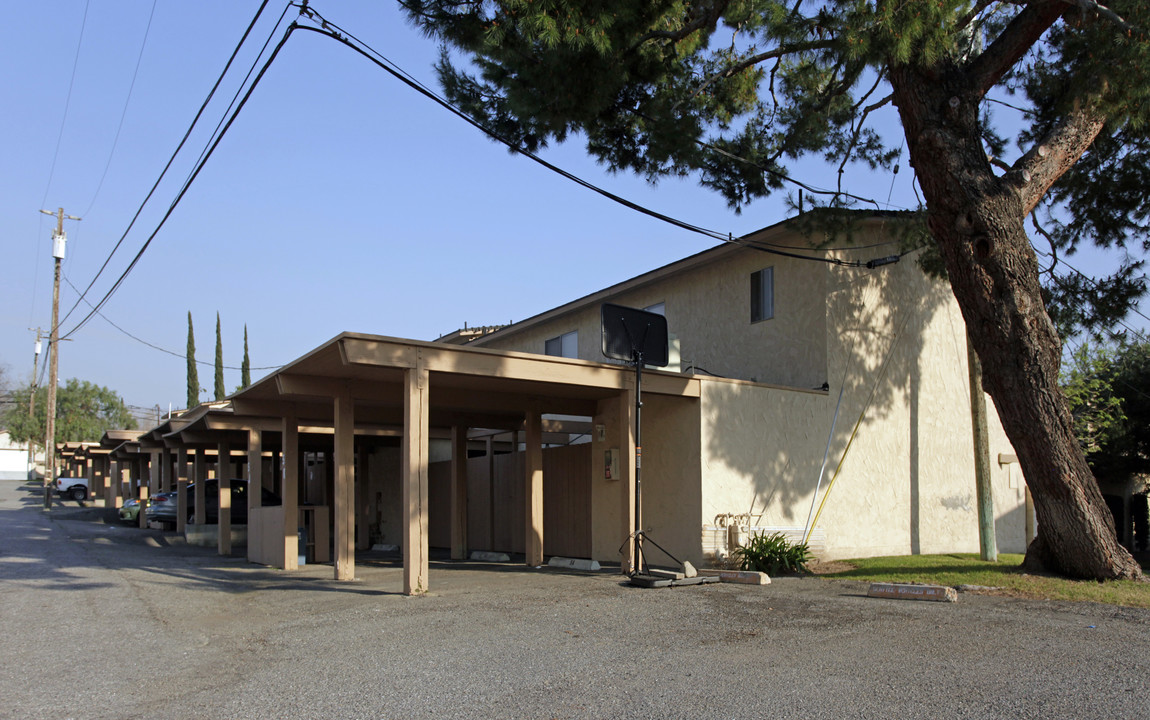 Mountain Pines in San Bernardino, CA - Building Photo