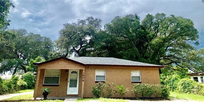 property at 1608 Long Ln