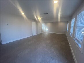 322 Lasayette Dr NE in Port Charlotte, FL - Building Photo - Building Photo