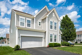 6138 Longwood Dr in Hilliard, OH - Building Photo - Building Photo