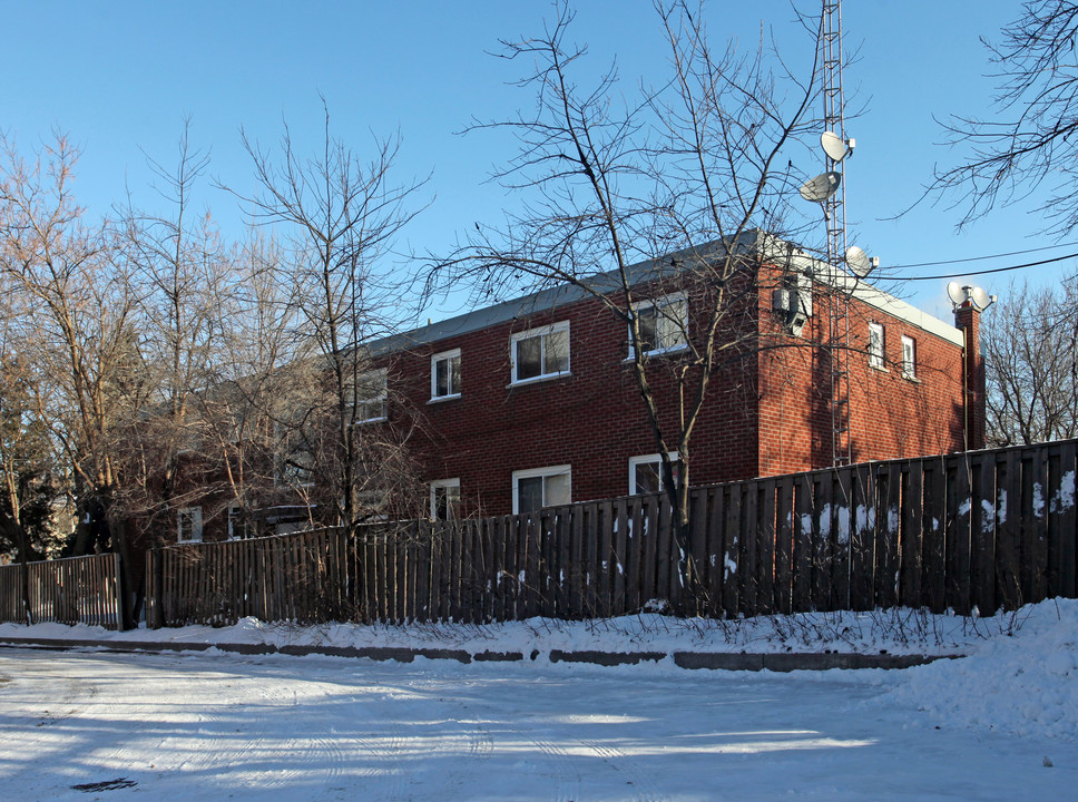 219 Cordova Rd in Oshawa, ON - Building Photo