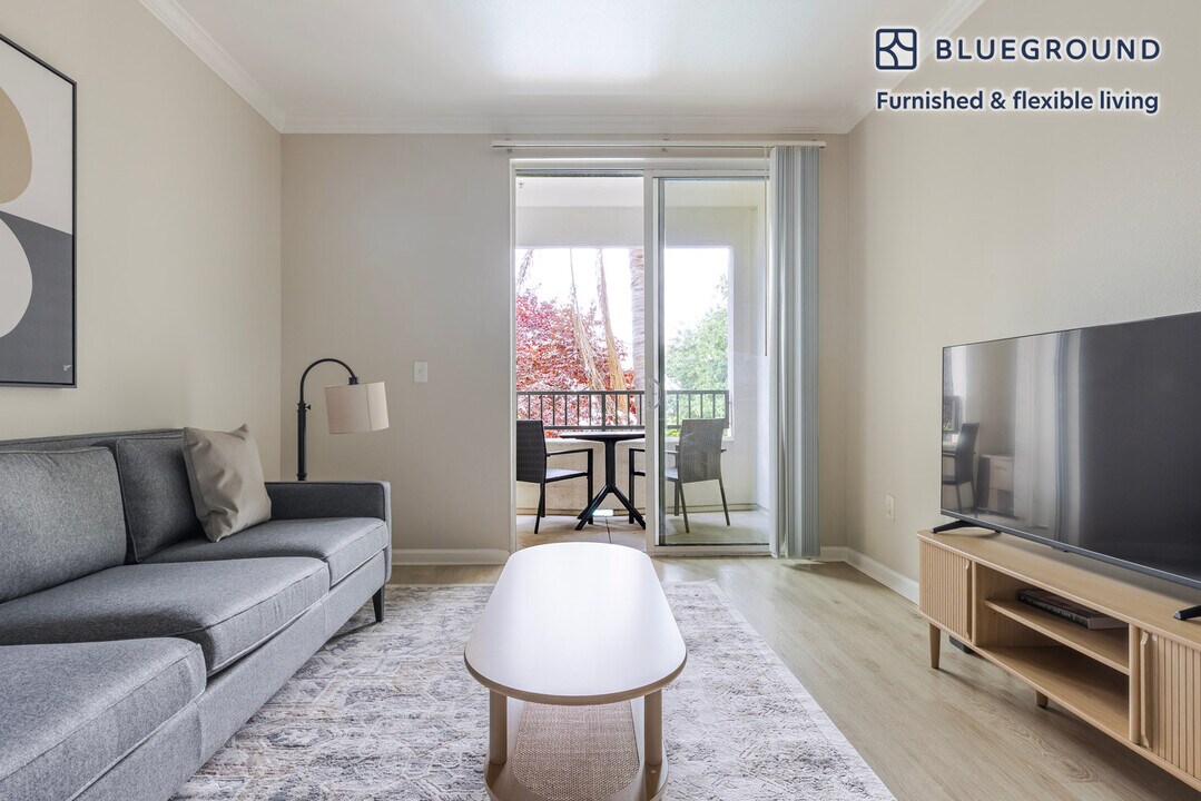 700 Agnew Rd in Santa Clara, CA - Foto de edificio