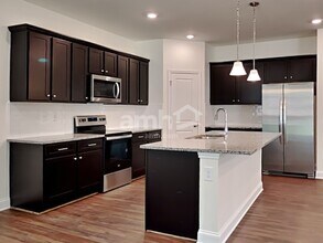 617 Smt Vw Ln in Canton, GA - Building Photo - Building Photo