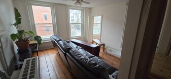 15 Friendship Rd, Unit Penthouse in Waldoboro, ME - Building Photo