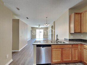 9253 Black Thorn Loop in Land O Lakes, FL - Building Photo - Building Photo