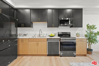 4204 Willimet Ave in Los Angeles, CA - Building Photo - Building Photo