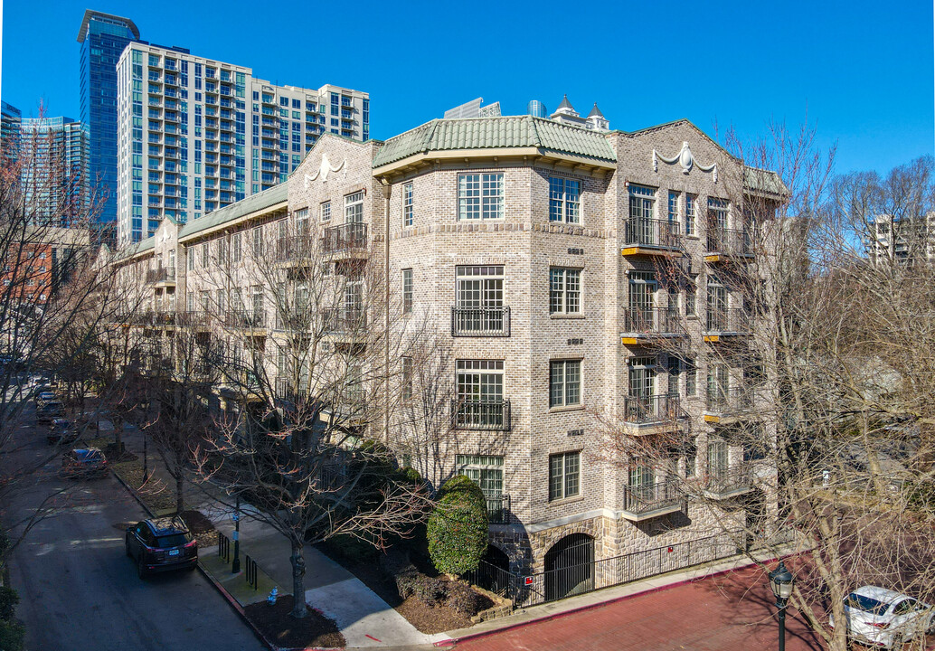 Piedmont Crest in Atlanta, GA - Foto de edificio