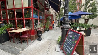 95 Perry St in New York, NY - Building Photo