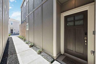 16106 Oregon Oak Dr in Houston, TX - Building Photo - Building Photo