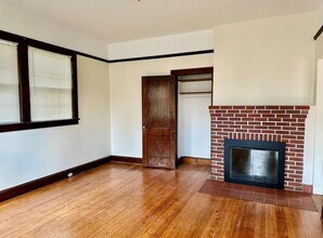 128 Nethermont Ave in White Plains, NY - Foto de edificio - Building Photo
