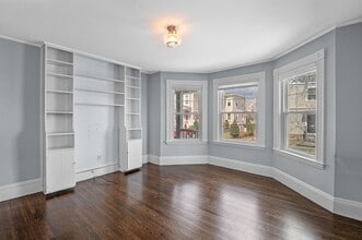 41 Abbott St, Unit 41 Abbott Unit 1 in Beverly, MA - Building Photo - Building Photo