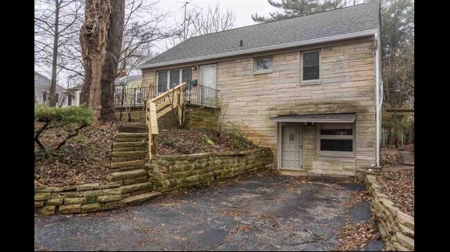 property at 510 S Eastside Dr