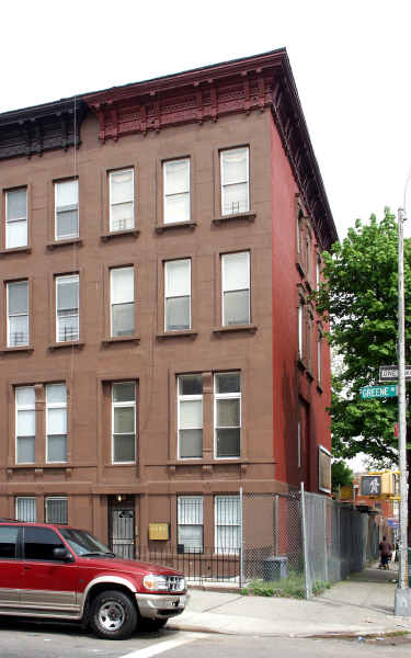 495 Greene Ave in Brooklyn, NY - Building Photo