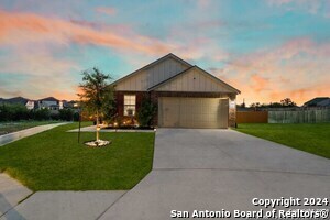 100 Hunters Cp in San Antonio, TX - Building Photo