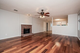 1901 Lariat Dr in Justin, TX - Building Photo - Building Photo